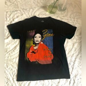 Official Selena 1992 “Como La Flor” T-shirt